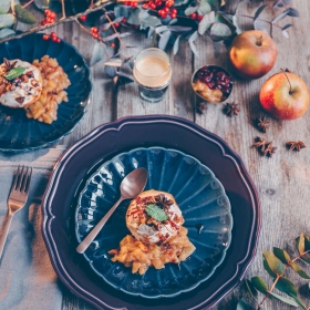 gebratener Apfel mit Cashew-Zimt Eis