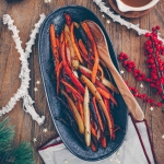 Veganes Weihnachtsmenü: Möhren aus dem Ofen mit Ahornsirup