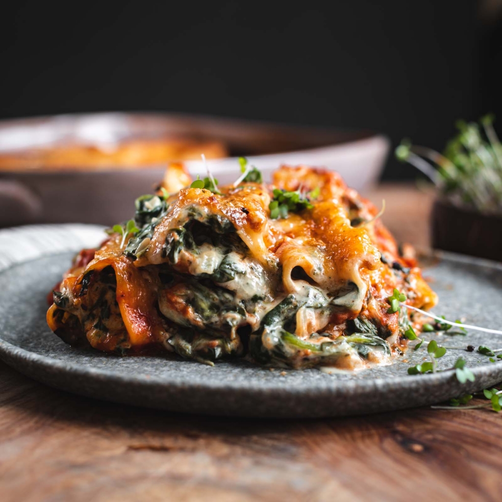 Vegan cannelloni with spinach