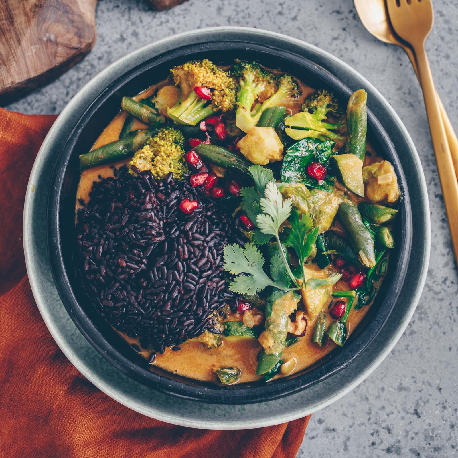 Schnelles Curry mit grünem Gemüse