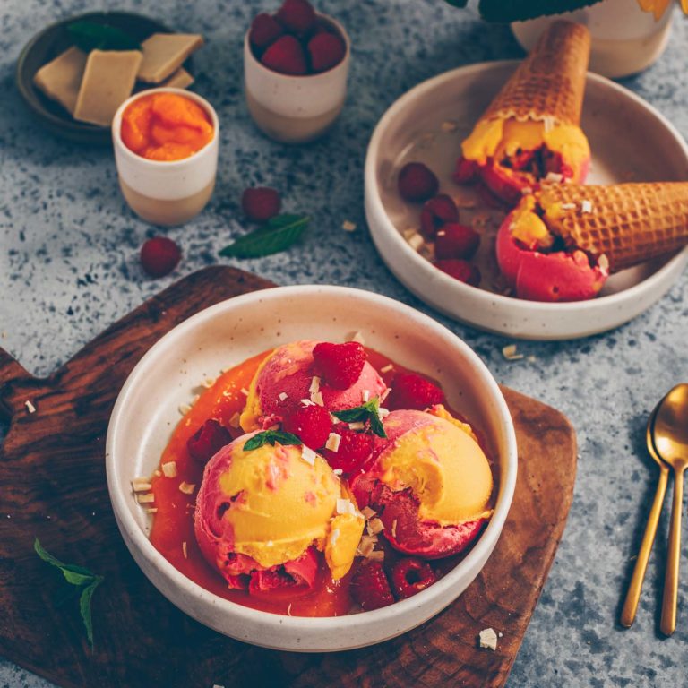 Veganes Mango – und Himbeereis